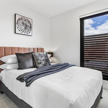 Boutique Apartment In Quiet, Sought-After Suburb Carnegie Eksteriør bilde